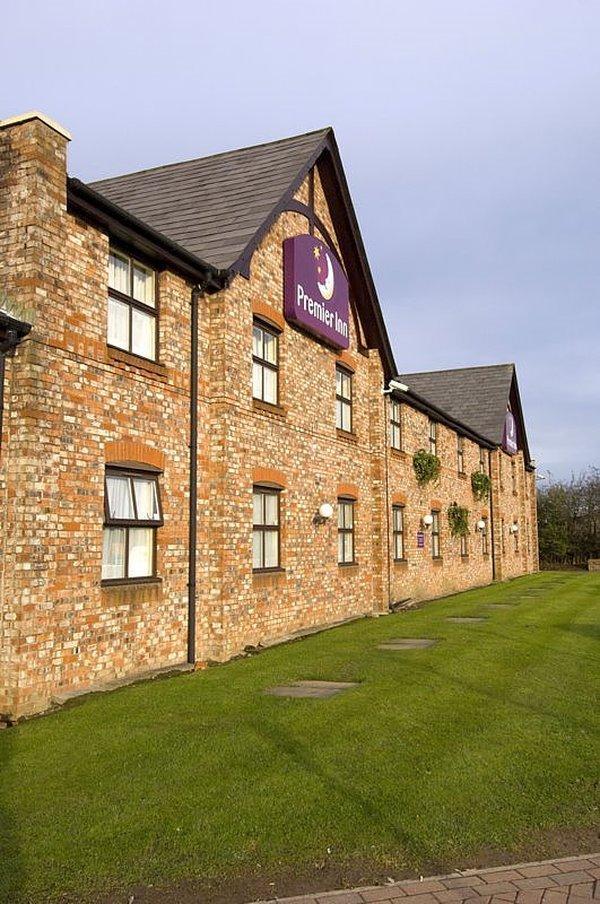 Premier Inn Premier Inn 위건 외부 사진